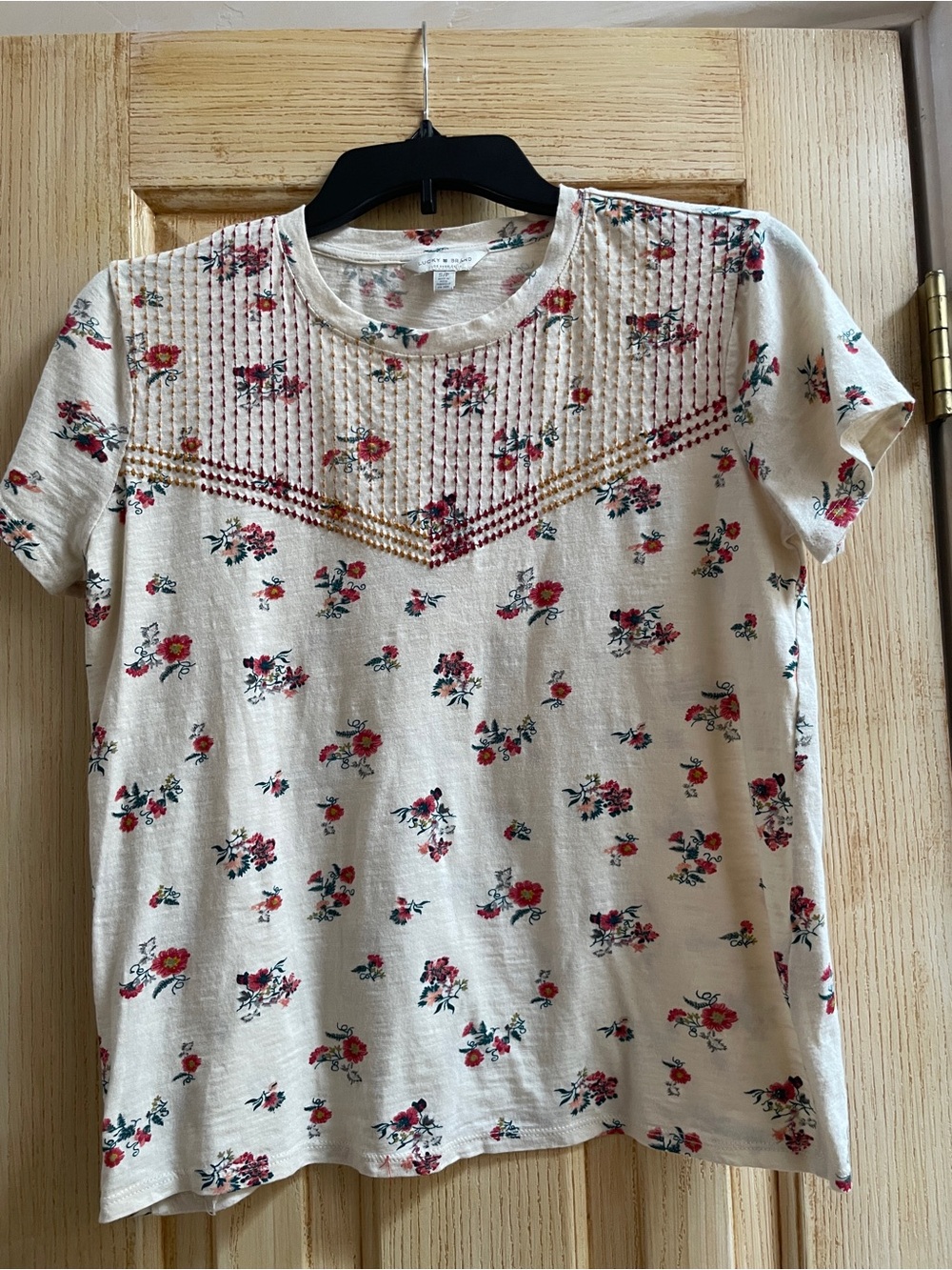 Lucky embroidered floral tee